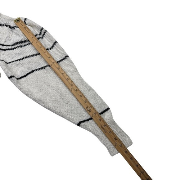 Brochu Walker Sasha Striped Vee Sweater - Picture 7 of 16